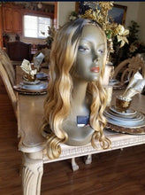Ombre Blonde Beauty Wavy Full Wig
