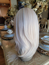 Platinum Highlights Golden Ombre Layered Straight Wig with Bangs 16 Inches