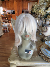 Platinum Highlights Golden Ombre Layered Straight Wig with Bangs 16 Inches