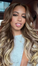 Highlight Honey Blonde Wig with Bangs Long Golden Brown Ombre Layered Wavy Wig with Curtain Bangs