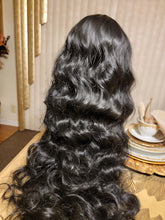 Black Wavy Beautiful Lace Front Wig no