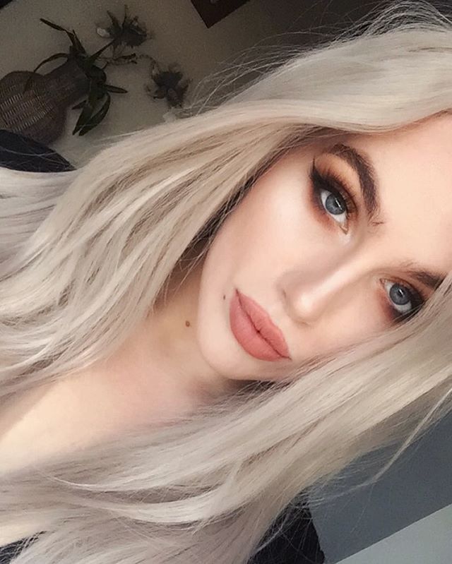 White Blonde Lace Front Wig 24-26 inches - Goddess Beauty Royal Wigs
